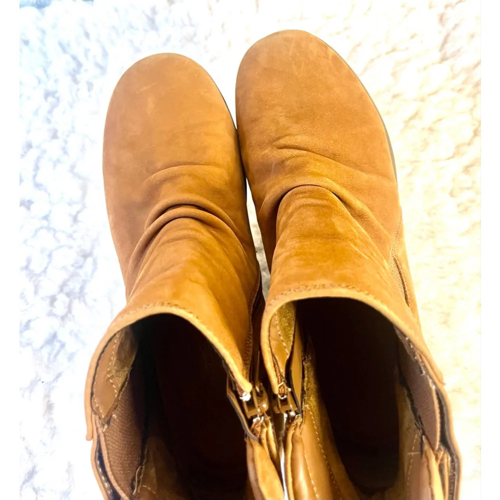 Skechers Suede Parallel Wedge Ankle Boots in Taupe Women Size 10M